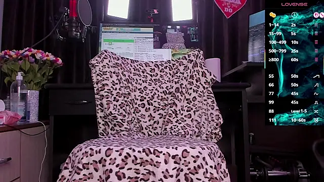 Raissa sky26 online show from 11.17.25