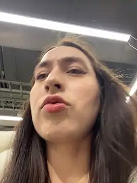 Holly Play online show from 02.16.26