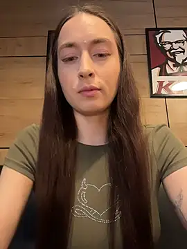 Holly Play online show from 06.02.26