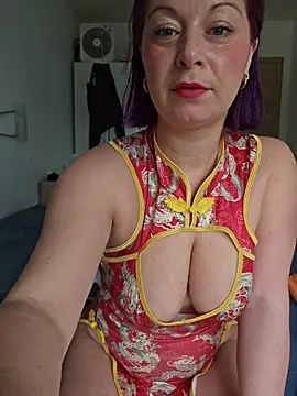 Chaudesquirt online show from 02.21.26