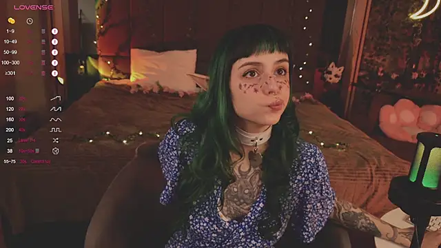 MichaellaMoon online show from 02.26.25