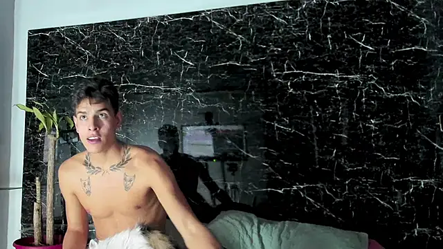 Snapshot of Couplehot__1 chatting on 12.07.24 Couplehot 1 online show from 12.07.24