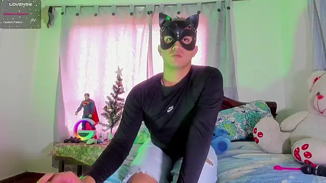 Snapshot of Chris_Maddox chatting on 12.26.24 Chris Maddox online show from 12.26.24