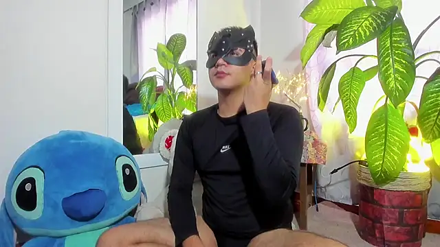 Snapshot of Chris_Maddox chatting on 01.21.25 Chris Maddox online show from 01.21.25