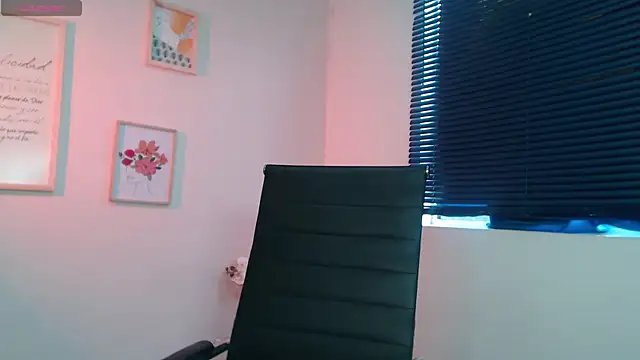 Snapshot of lucy_diiaz chatting on 01.07.25 lucy diiaz online show from 01.07.25