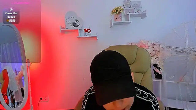 Dolly  Queen  online show from 02.11.25