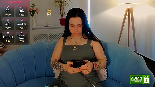 Dolly  Queen  online show from 02.21.25