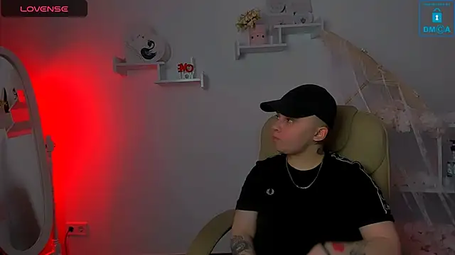 Dolly  Queen  online show from 03.22.25