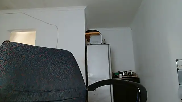 Snapshot of Hugetittiesxx2 chatting on 07.27.26 Hugetittiesxx2 online show from 07.27.26