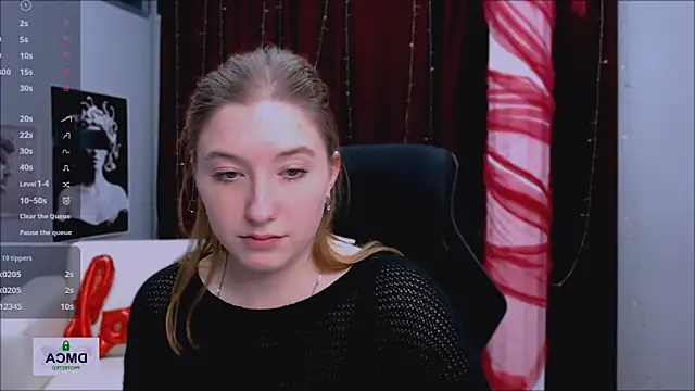 Snapshot of daisy_candy chatting on 03.22.25 daisy candy online show from 03.22.25