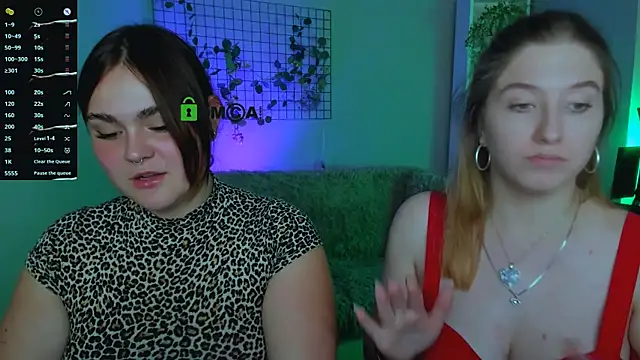 Snapshot of daisy_candy chatting on 09.21.25 daisy candy online show from 09.21.25