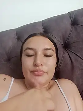 Snapshot of Celeste_camila18 chatting on 05.17.26 Celeste camila18 online show from 05.17.26
