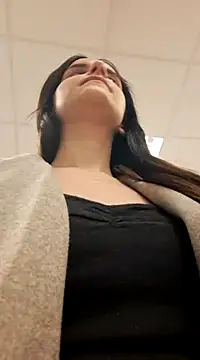 Snapshot of RaonXO chatting on 12.27.24 RaonXO online show from 12.27.24