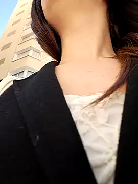 Snapshot of RaonXO chatting on 12.31.24 RaonXO online show from 12.31.24