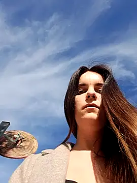 Snapshot of RaonXO chatting on 01.08.25 RaonXO online show from 01.08.25