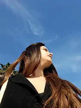 Snapshot of RaonXO chatting on 01.18.25 RaonXO online show from 01.18.25