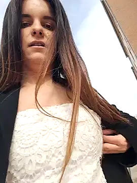 Snapshot of RaonXO chatting on 01.25.25 RaonXO online show from 01.25.25