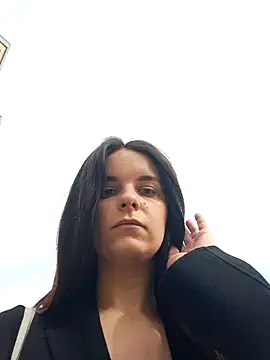 Snapshot of RaonXO chatting on 01.25.25 RaonXO online show from 01.25.25