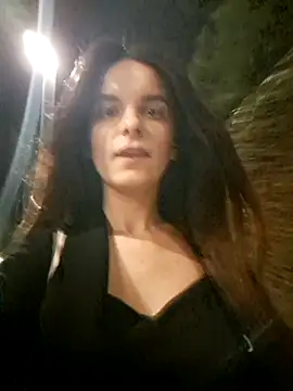 Snapshot of RaonXO chatting on 01.27.25 RaonXO online show from 01.27.25