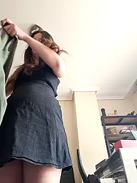 Snapshot of RaonXO chatting on 02.06.25 RaonXO online show from 02.06.25