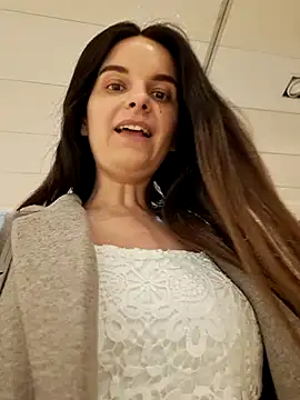 Snapshot of RaonXO chatting on 02.12.25 RaonXO online show from 02.12.25