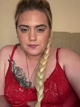 Snapshot of Blondiee3088 chatting on 01.25.25 Blondiee3088 online show from 01.25.25