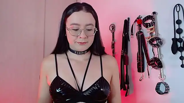 Alisson Beckett online show from 10.08.25