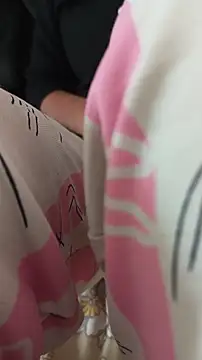 Snapshot of Official_queen chatting on 11.01.25 Official queen online show from 11.01.25