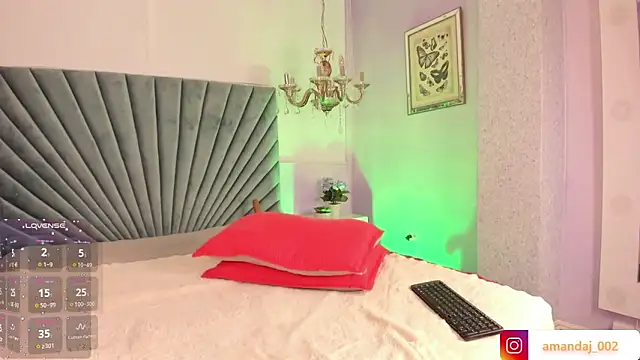 amandaaJones  online show from 02.11.25