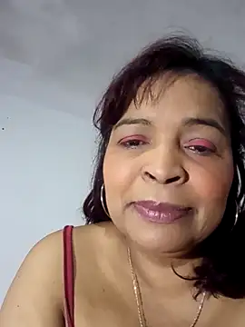 Snapshot of _violetta_- chatting on 10.06.25  violetta - online show from 10.06.25