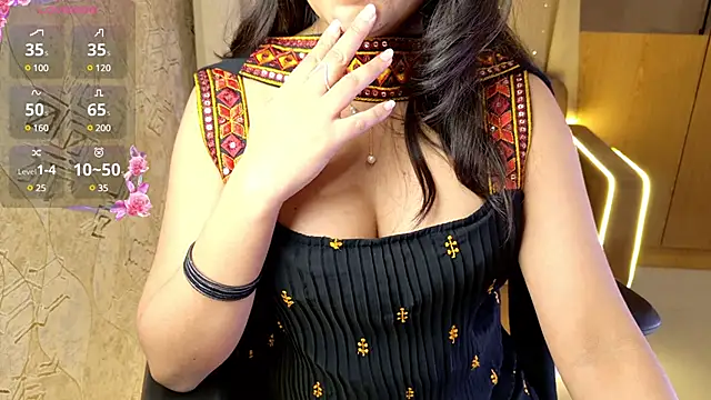 Snapshot of Punjabi_Queen1 chatting on 12.11.24 Punjabi Queen1 online show from 12.11.24