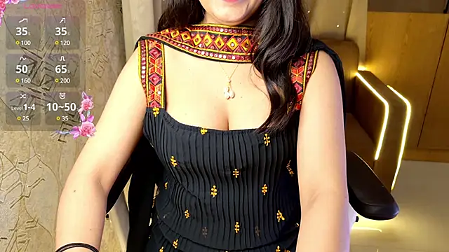 Snapshot of Punjabi_Queen1 chatting on 12.15.24 Punjabi Queen1 online show from 12.15.24