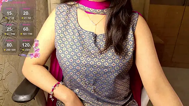 Snapshot of Punjabi_Queen1 chatting on 03.18.25 Punjabi Queen1 online show from 03.18.25