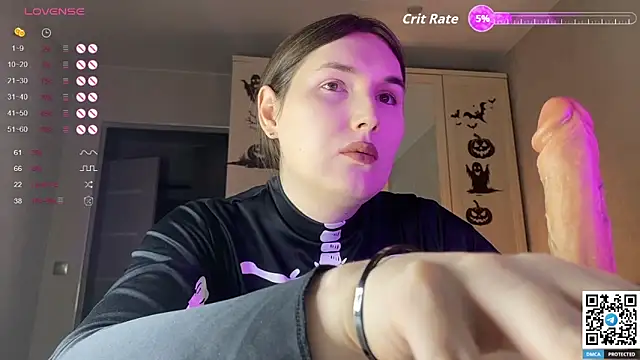 Maria Bowie online show from 10.31.25