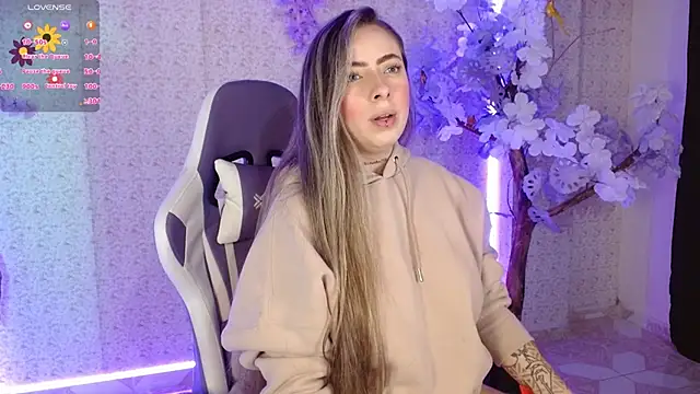 NaomiFox1 online show from 03.14.25