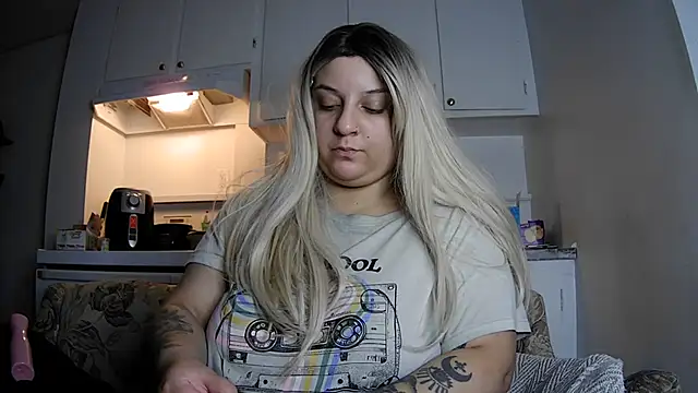 Snapshot of Lilithsincity chatting on 12.06.24 Lilithsincity online show from 12.06.24