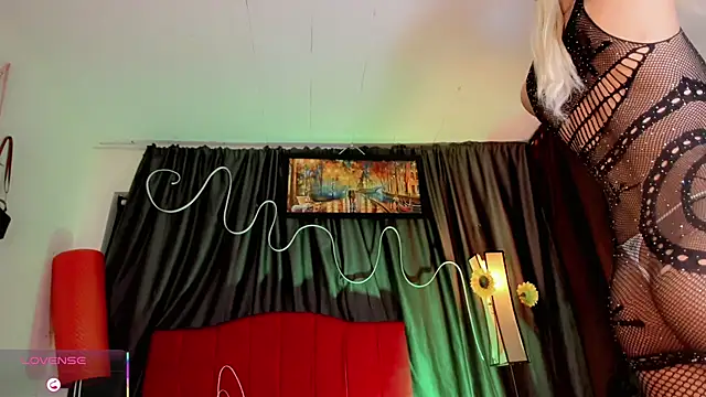 Gabyqueen70 online show from 03.06.26