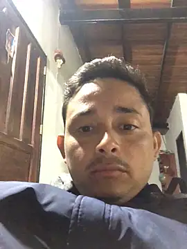 isacalejandroo online show from 01.14.25