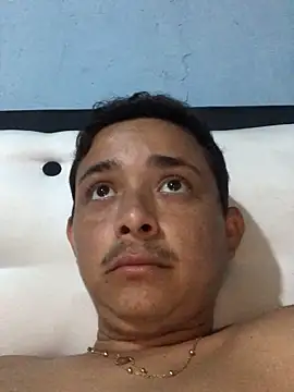 isacalejandroo online show from 02.09.25