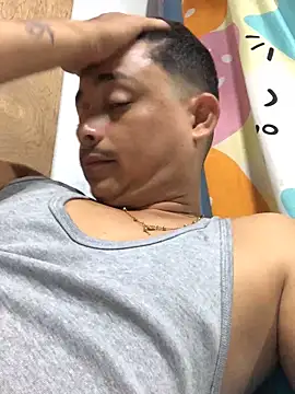 isacalejandroo online show from 02.14.25