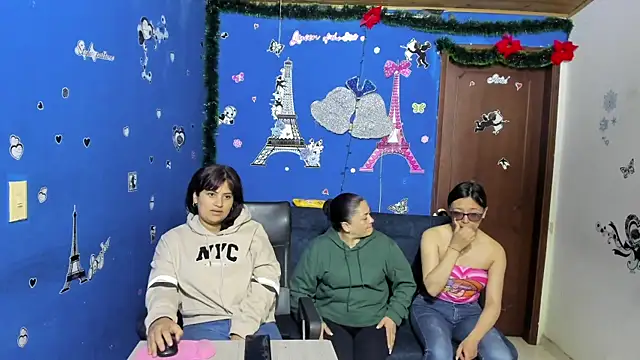 Snapshot of Luna_Star_Sl chatting on 01.22.25 Luna Star Sl online show from 01.22.25