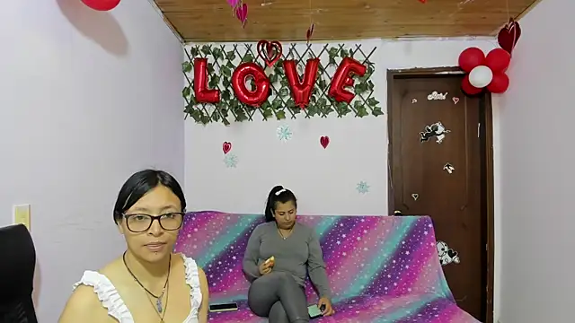 Snapshot of Luna_Star_Sl chatting on 02.28.25 Luna Star Sl online show from 02.28.25