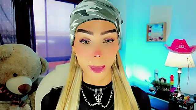 dollswit01 online show from 01.25.25