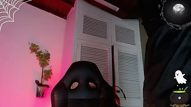 Snapshot of Colby_brown03 chatting on 10.14.25 Colby brown03 online show from 10.14.25