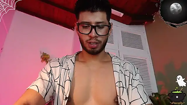 Snapshot of Colby_brown03 chatting on 10.22.25 Colby brown03 online show from 10.22.25