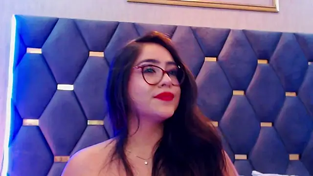 Snapshot of DevonPiers chatting on 12.03.24 DevonPiers online show from 12.03.24