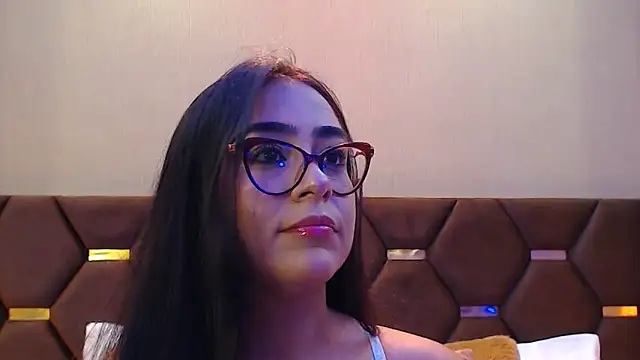 Snapshot of DevonPiers chatting on 02.06.25 DevonPiers online show from 02.06.25