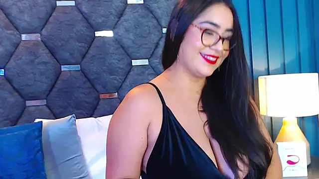 Snapshot of DevonPiers chatting on 02.14.25 DevonPiers online show from 02.14.25