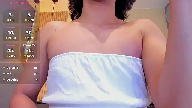 Snapshot of HOTTY_RED_ chatting on 02.06.25 HOTTY RED online show from 02.06.25