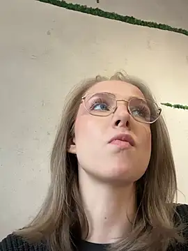 CaseyStar online show from 02.06.25